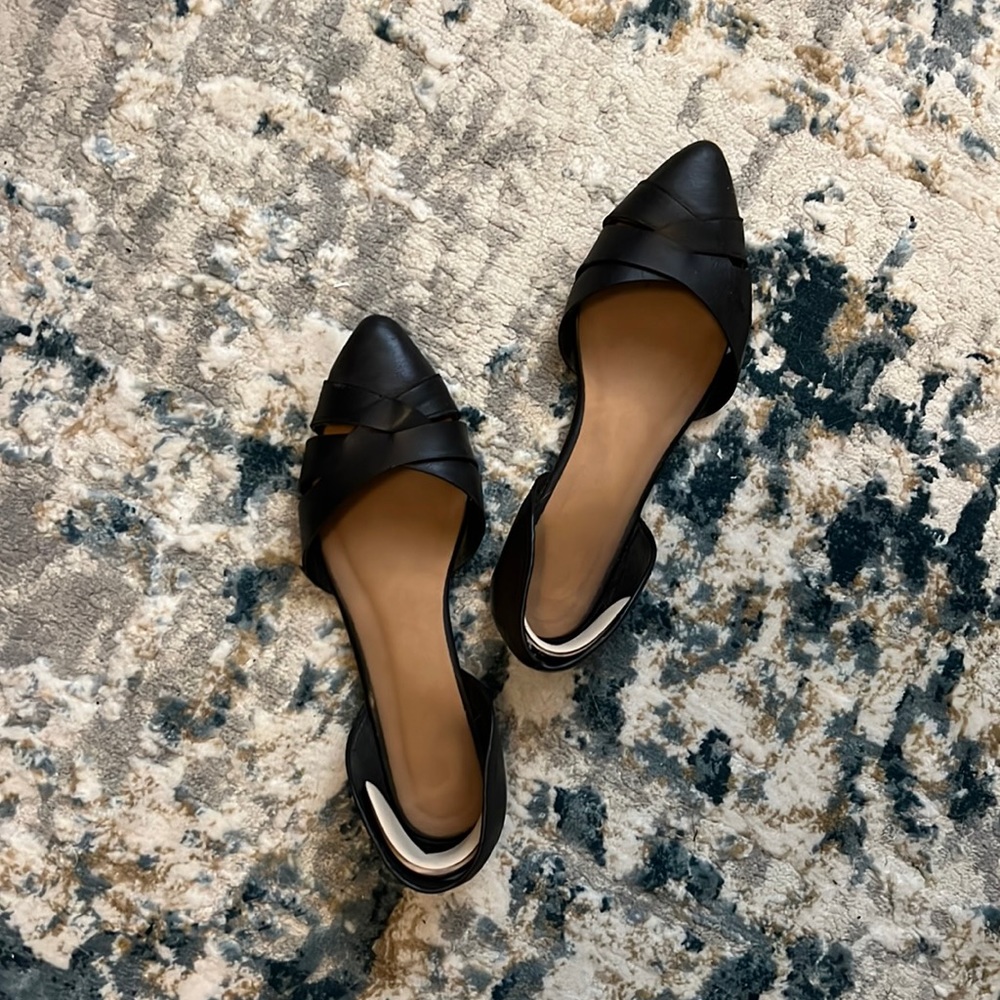 Pointed toe sandals